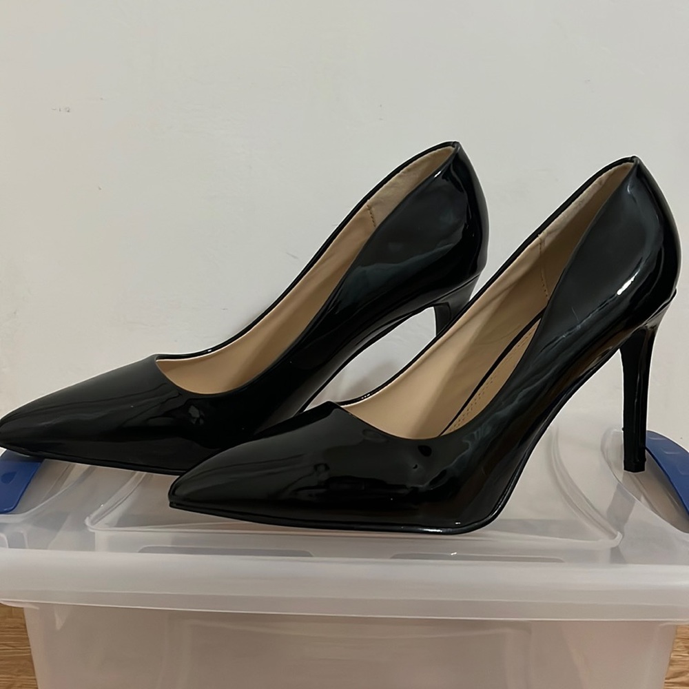 Unilady Black Pointed Pumps